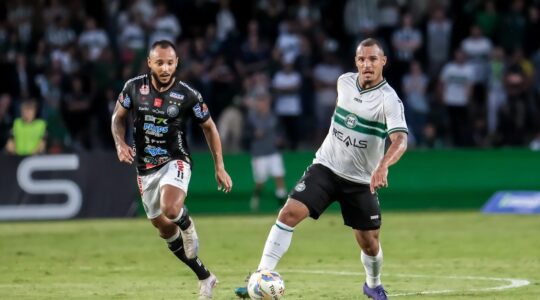 O volante Arilson, do Coritiba