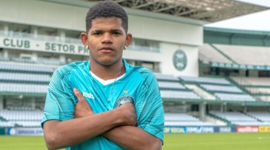 O atacante Whalacy, do Coritiba