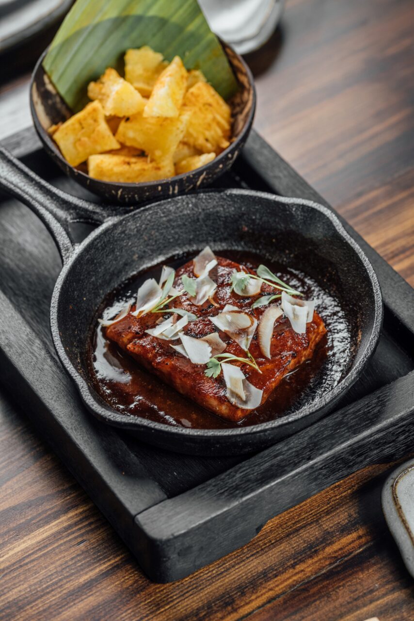 Paiche Al Horno do Nuu Nikkei – Foto por Jennyfer França