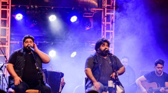 Fazenda Churrascada: dupla sertaneja Cesar Menotti e Fabiano se apresentam em julho. Confira quando