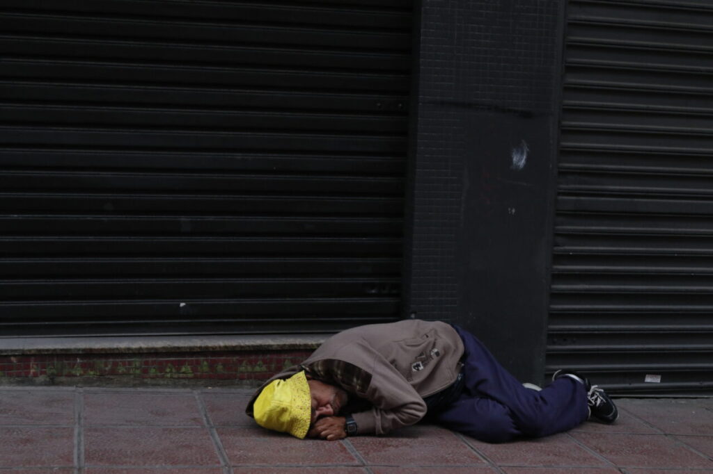 MORADORES DE RUA
MORADOR DE RUA