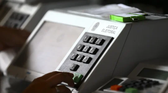 lacracao-urnas-eletronicas_mcamgo_abr_210920221818-11