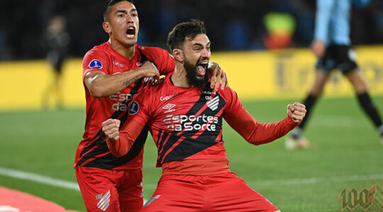 Cuello e Mastriani comemoram em Athletico e Belgrano