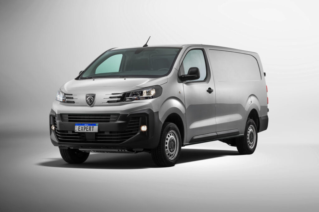 Peugeot_Expert_Cargo_Cinza_My25_004