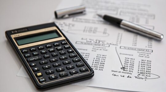calculator-385506_1920 (1)