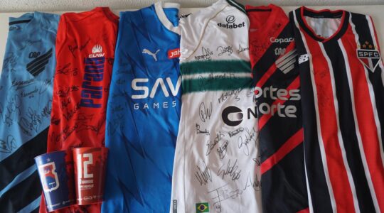 camisas autografadas amigos do hc