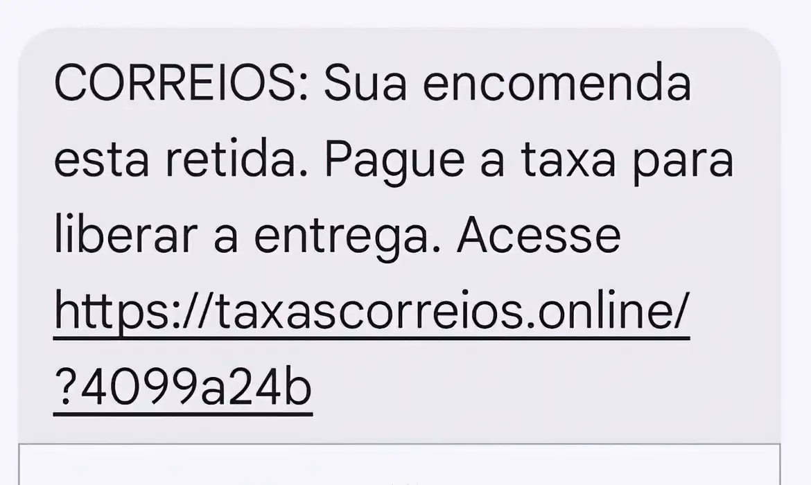 correios_alertam_sobre_golpe_cobrando_taxa