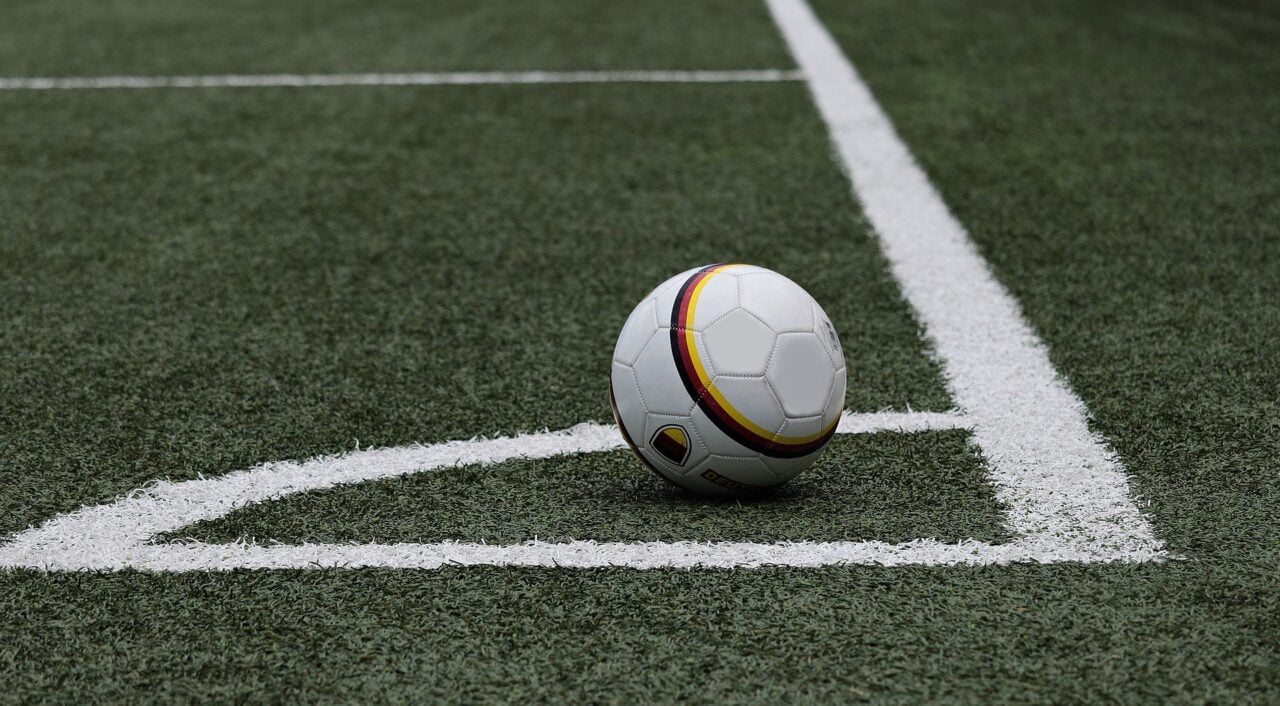 soccer-3471402_1920