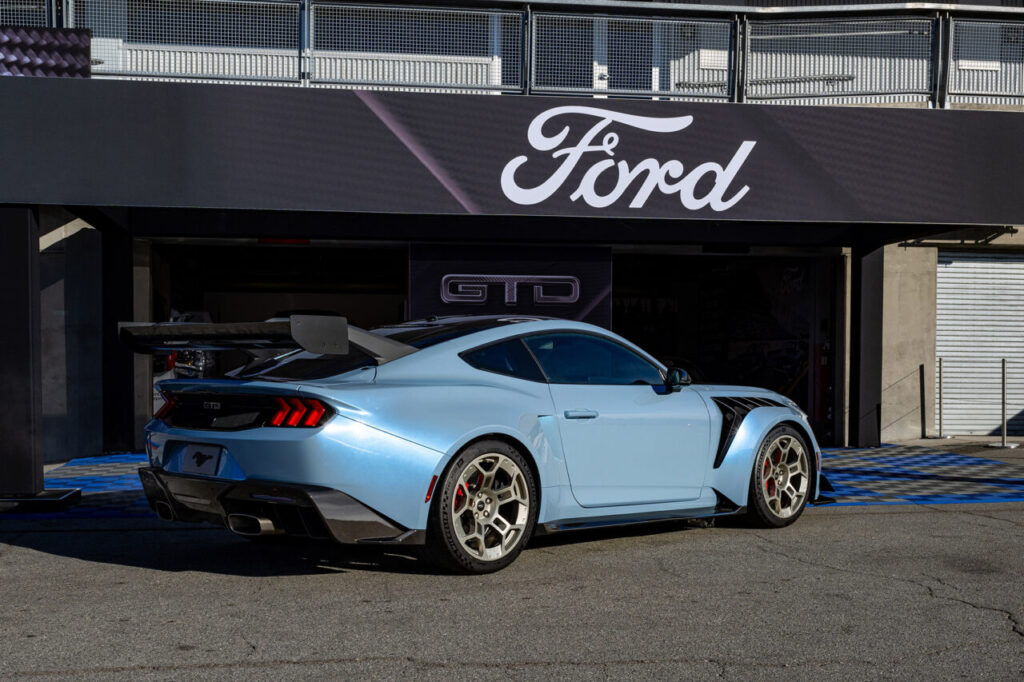 Ford Mustang_GTD_2025-2