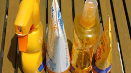 sunscreen-1461335_1920