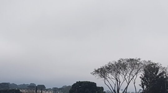 Tempo nublado em Curitiba