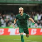 Matheus Frizzo comemora gol pelo Coritiba