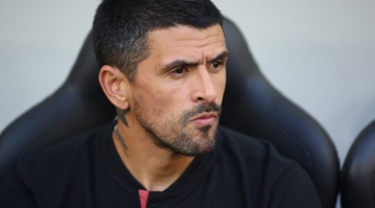O técnico do Athletico, Lucho González
