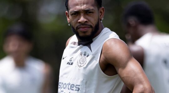 O volante José Martínez do Corinthians