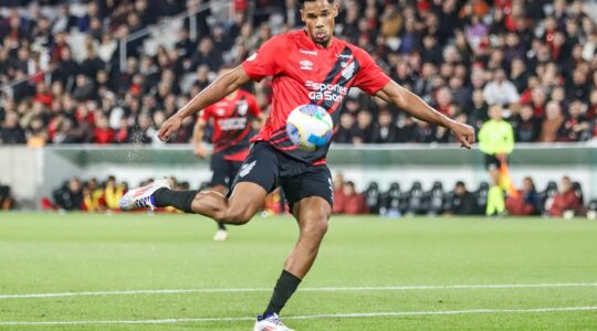Emersonn: Athletico x Atlético-GO