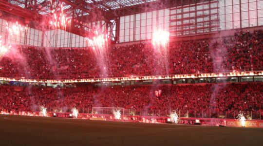 Torcida em Athletico x Cruzeiro, na Ligga Arena: ingressos Athletico