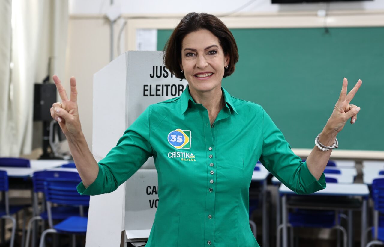 cristina votando