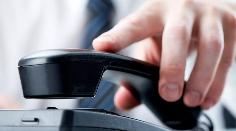 telefone_chamada_dique_denuncia_linha