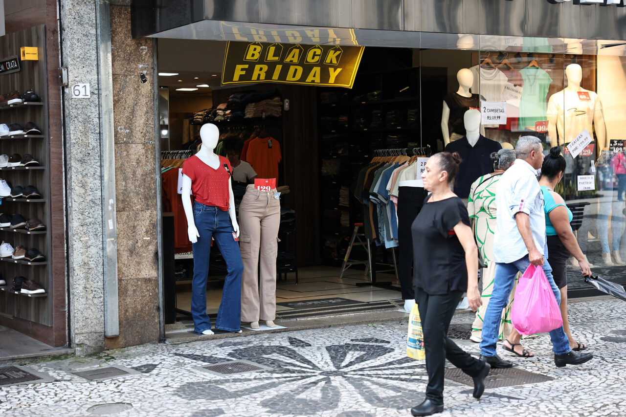 BLACK FRIDAY
