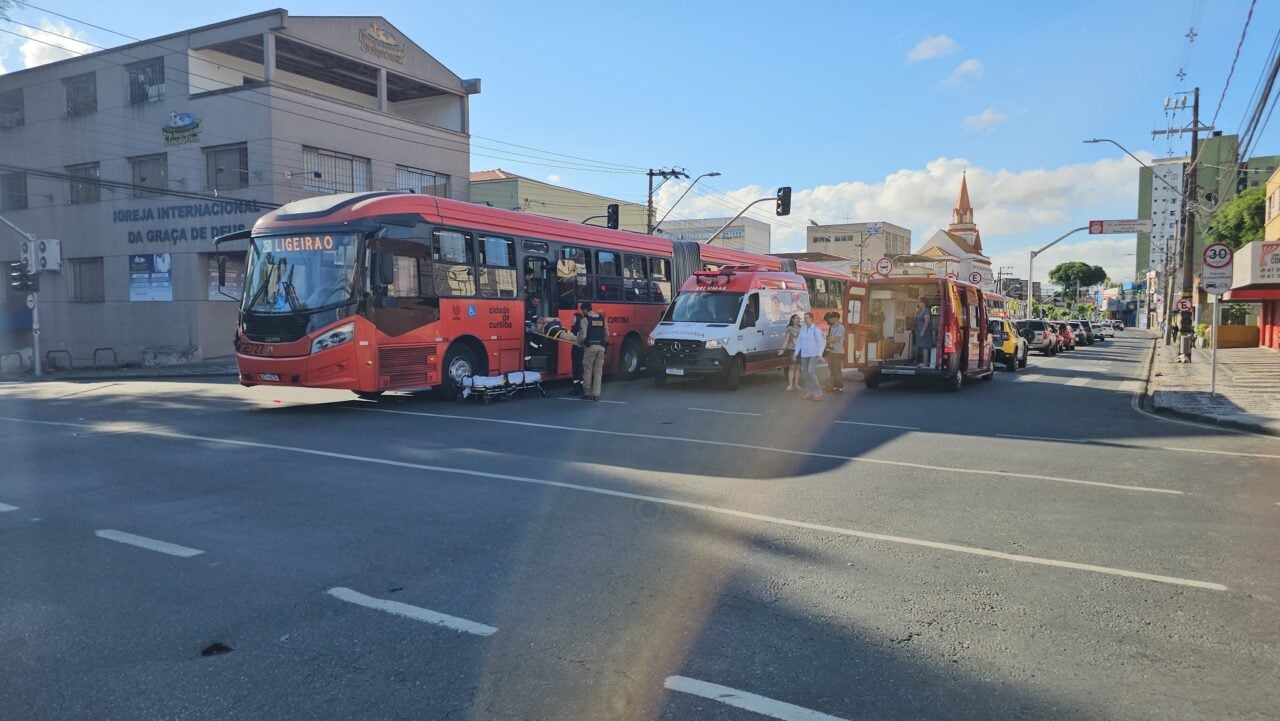 Acidente com Ligeirão no bairro Portão