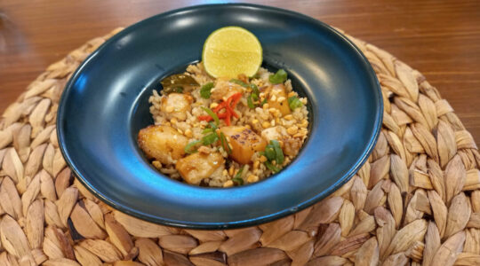 Arroz Tailandês com Frango, Gengibre e Abacaxi da Chef Claudia Dotti (Créd. Rosa Thai Gastronomia)