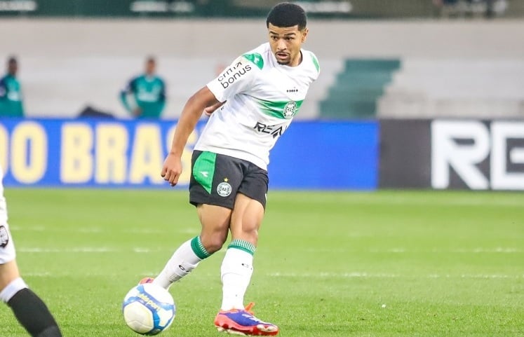 Lucas Ronier, do Coritiba