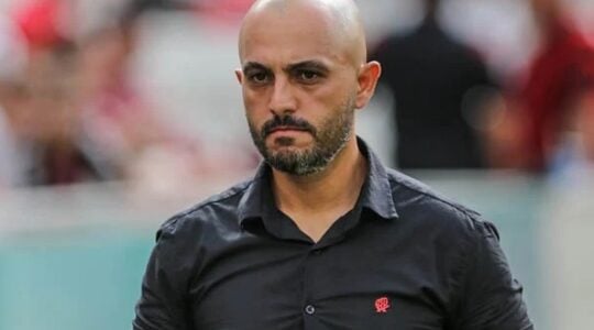 O técnico Rafael Guanaes, do Operário, de Ponta Grossa