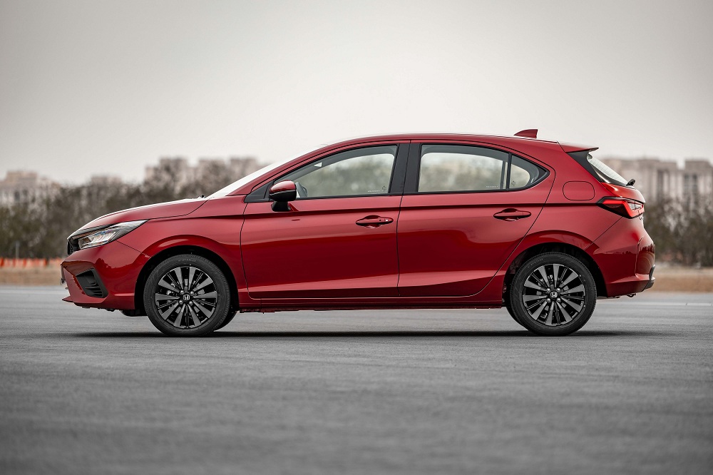 NEW CITY HATCHBACK – ESTATICA (6)_0