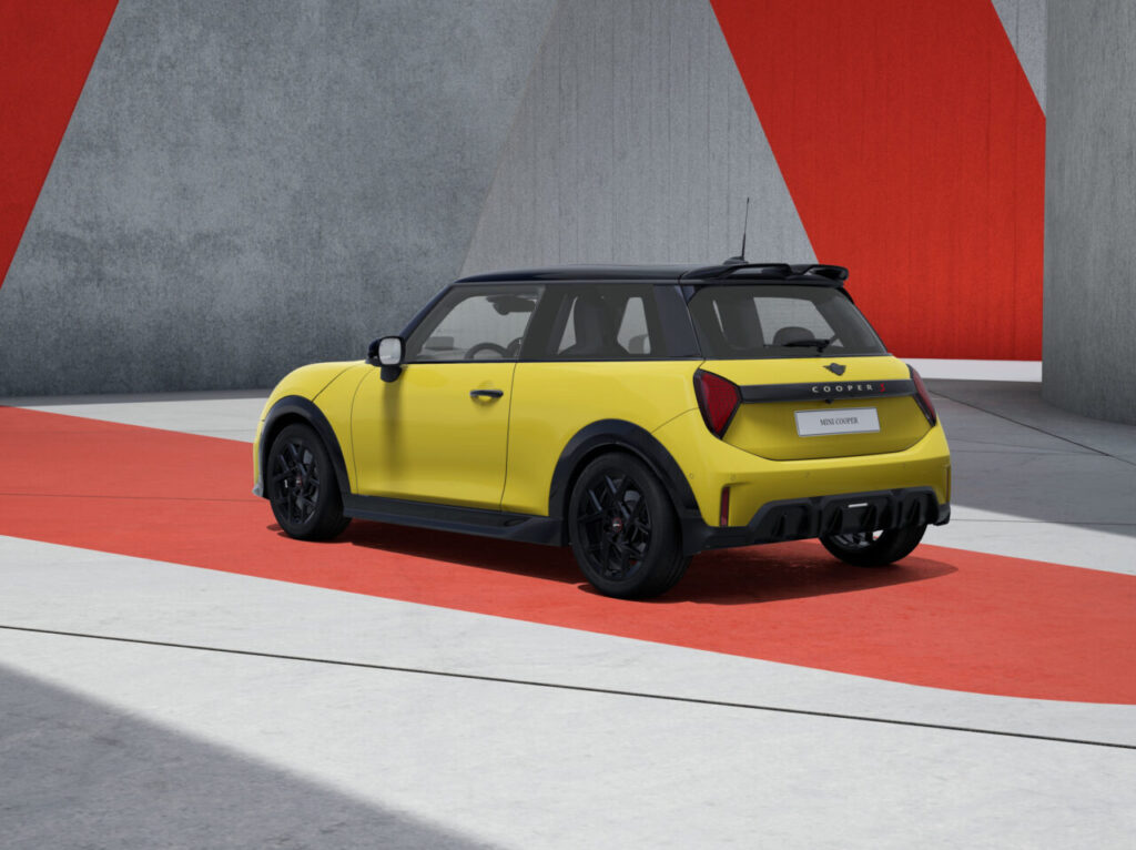 P90580790_highRes_mini-cooper-s-sport-
