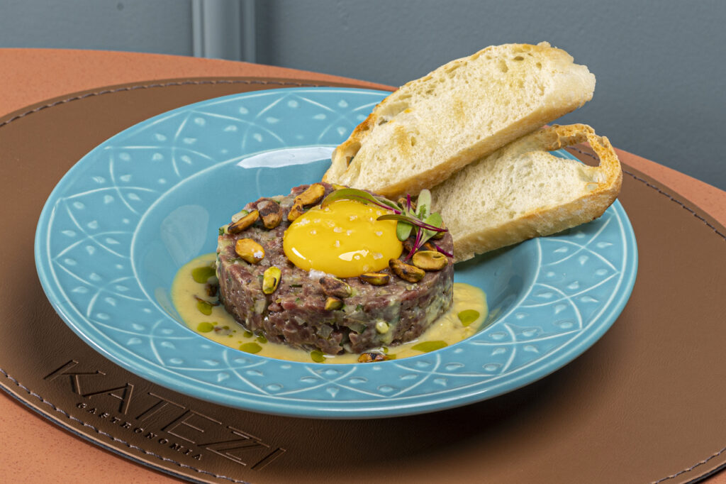 Steak Tartare – Cred Ebraim Martin (1)
