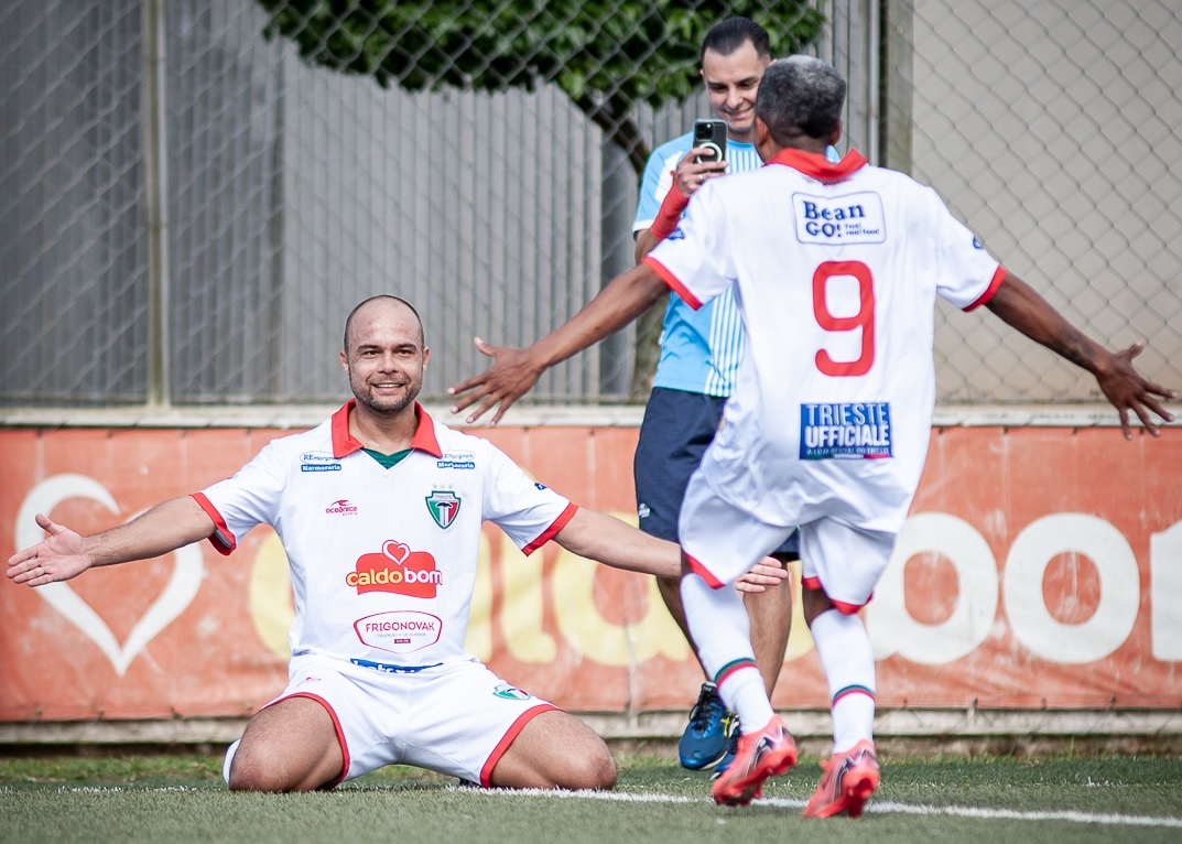 Trieste vence o Combate Barreirinha