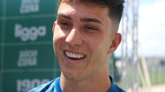 O goleiro Benassi, emprestado pela Ferroviária ao Coritiba