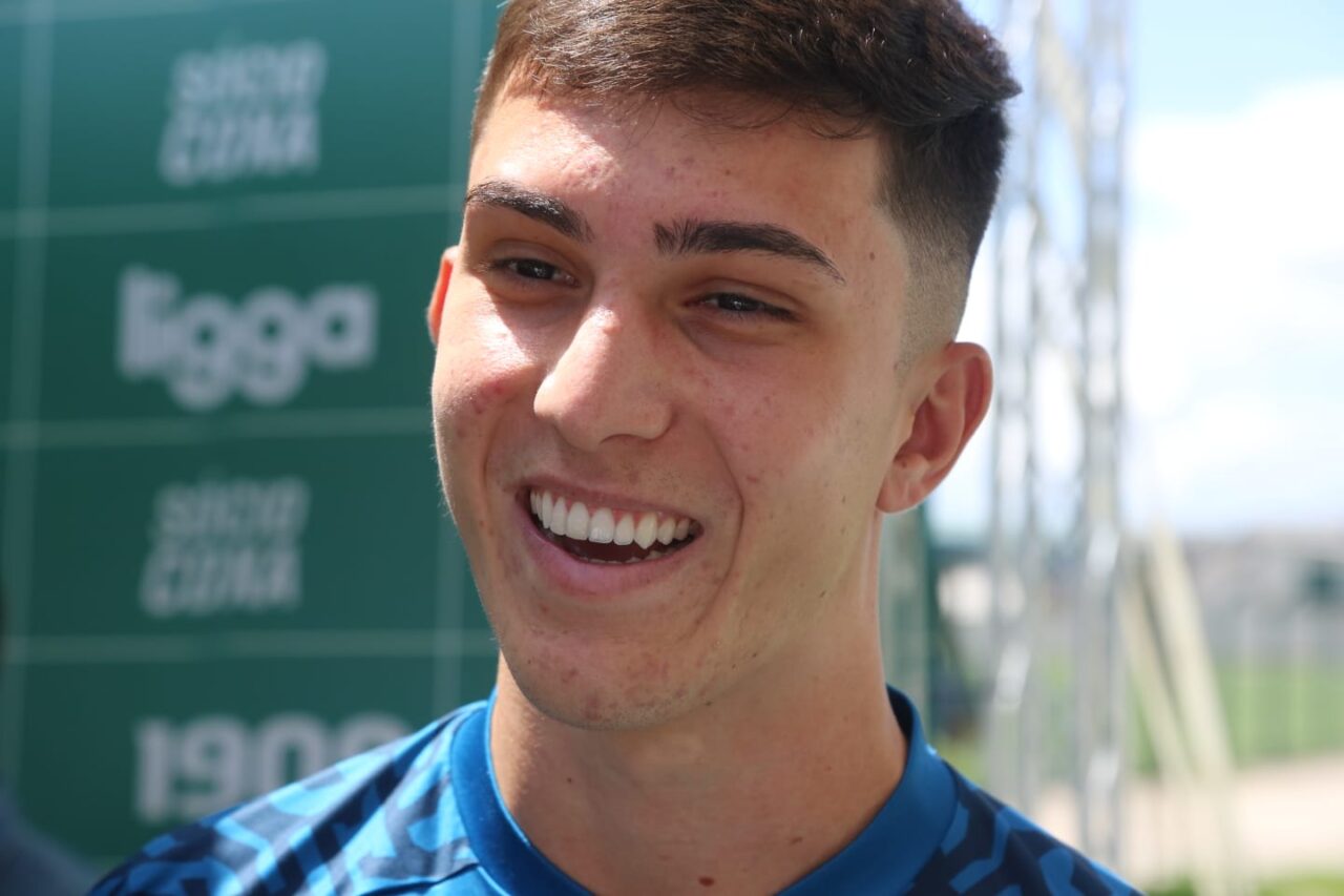 O goleiro Benassi, emprestado pela Ferroviária ao Coritiba