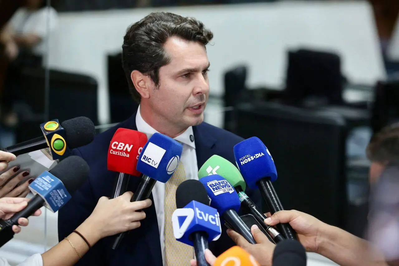 alexandre curi presidente assembleia mesa diretora