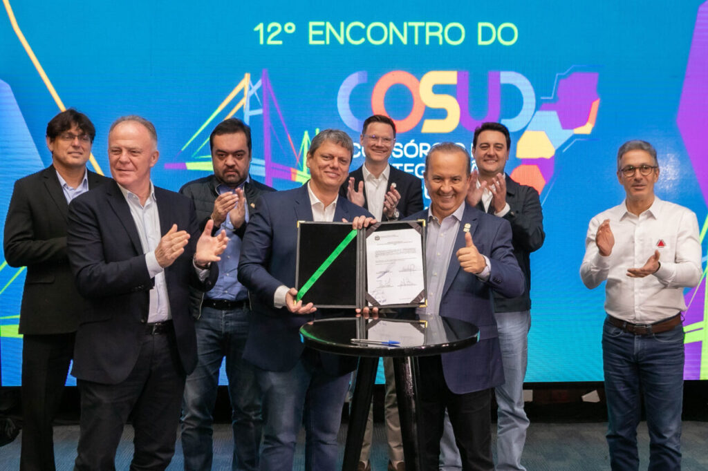 cosud formalilzado Roberto Dziura