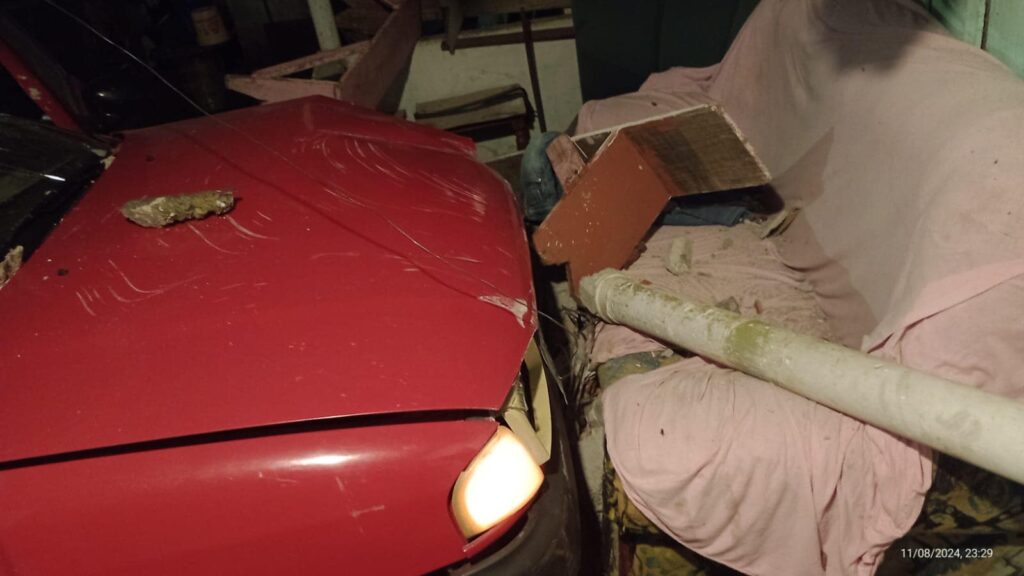 invadiu casa com o carro