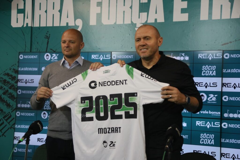 O head de futebol William Thomas e o O técnico Mozart, do Coritiba