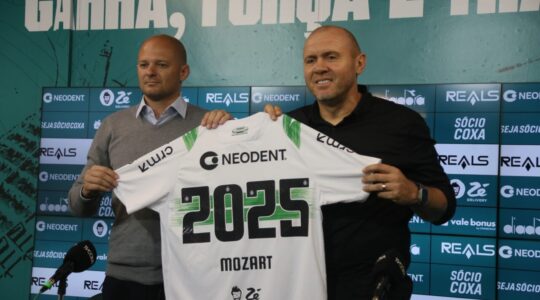 O head de futebol William Thomas e o O técnico Mozart, do Coritiba