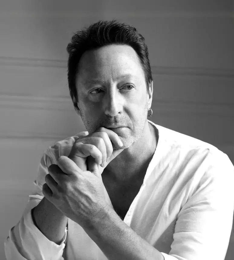 1735015806-julian-lennon