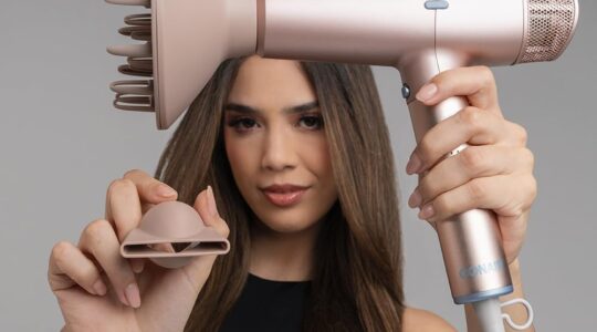 Últimas horas de Black Friday! Secadores de cabelo estão até 55% off na Amazon