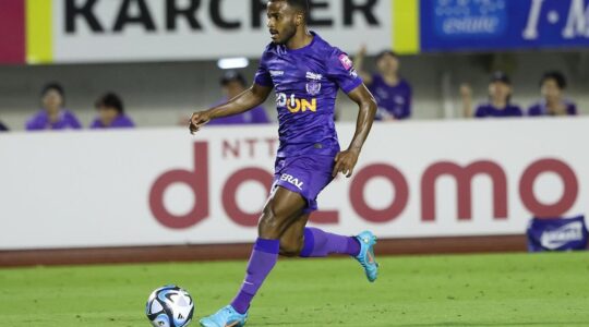 Ezequiel pelo Sanfreece Hiroshima: na mira do Coritiba