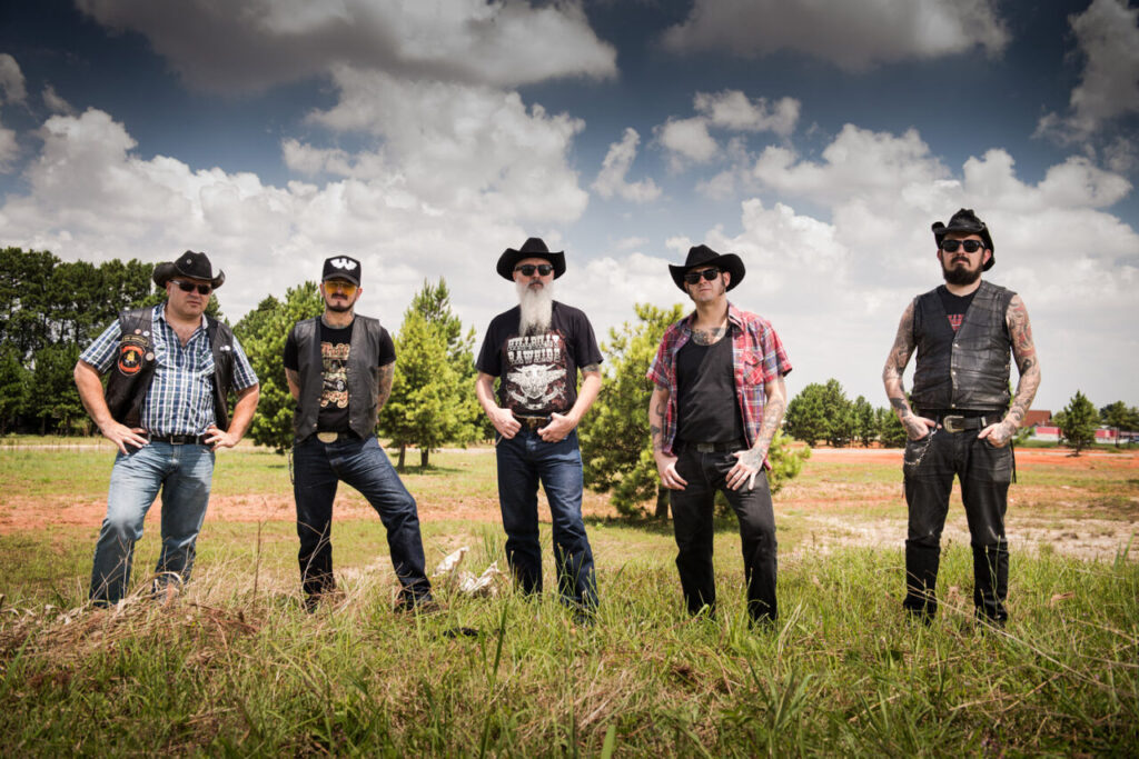 HillbillyRawhide_-Lucas-Pontes (4)