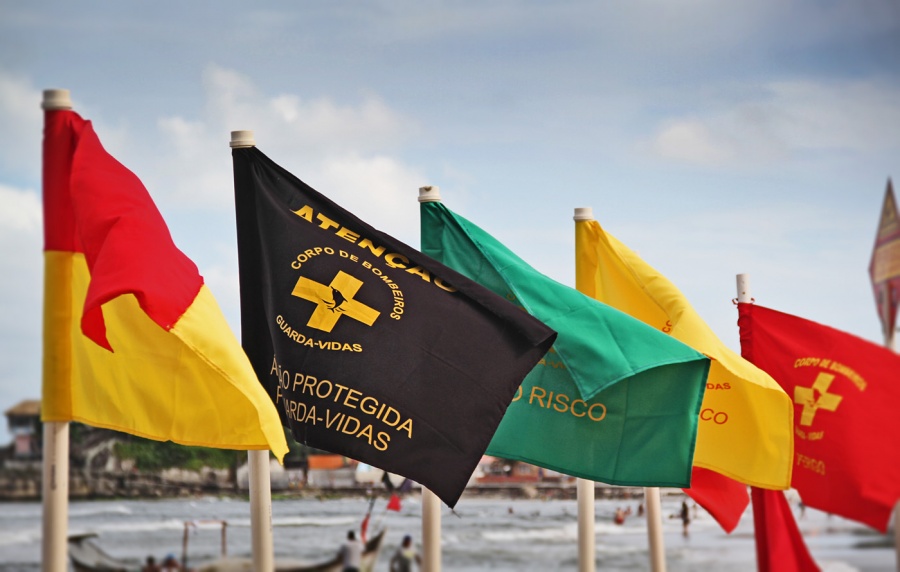 bandeiras praia bombeiros