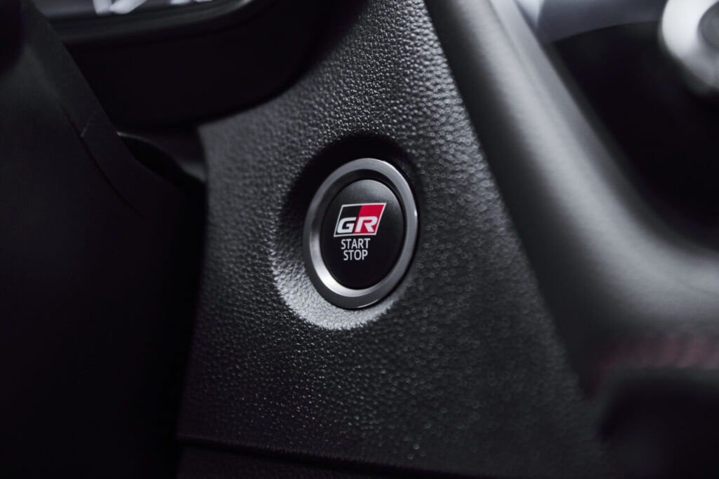 corollaGRSinterior_8