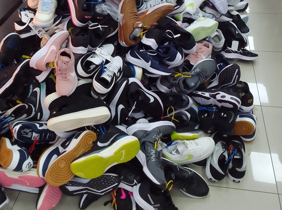 tenis falsificados policia civil do pr