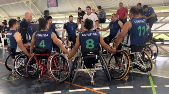 time basquete em cadeira de rodas