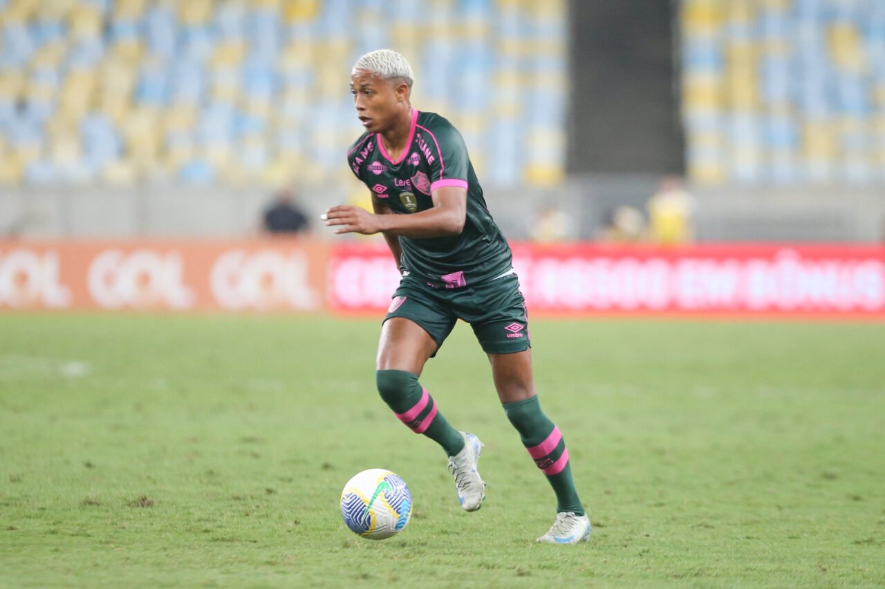 O atacante Isaac pelo FLuminense, no Maracanã: contratado pelo Athletico