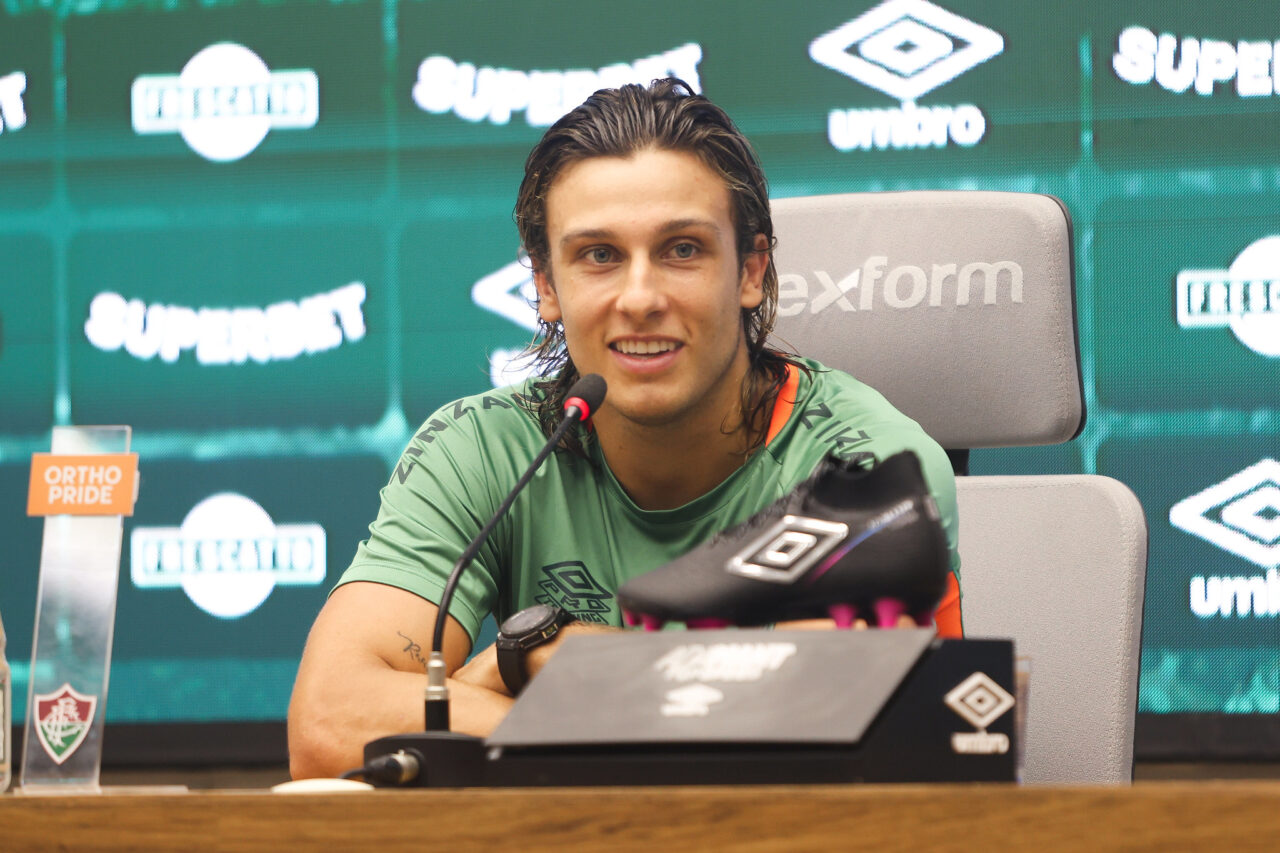 Canobbio apresentado pelo Fluminense