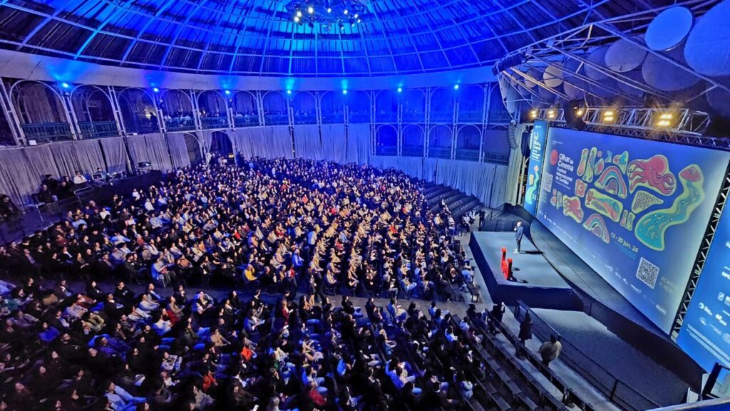 Abertura do 13º Olhar de Cinema reuniu cerca de 1500 pessoas na Ópera de Arame para sessão exclusiva do filme ‘Retrato de um Certo Oriente’ – Cred TIPMIDIA (1)