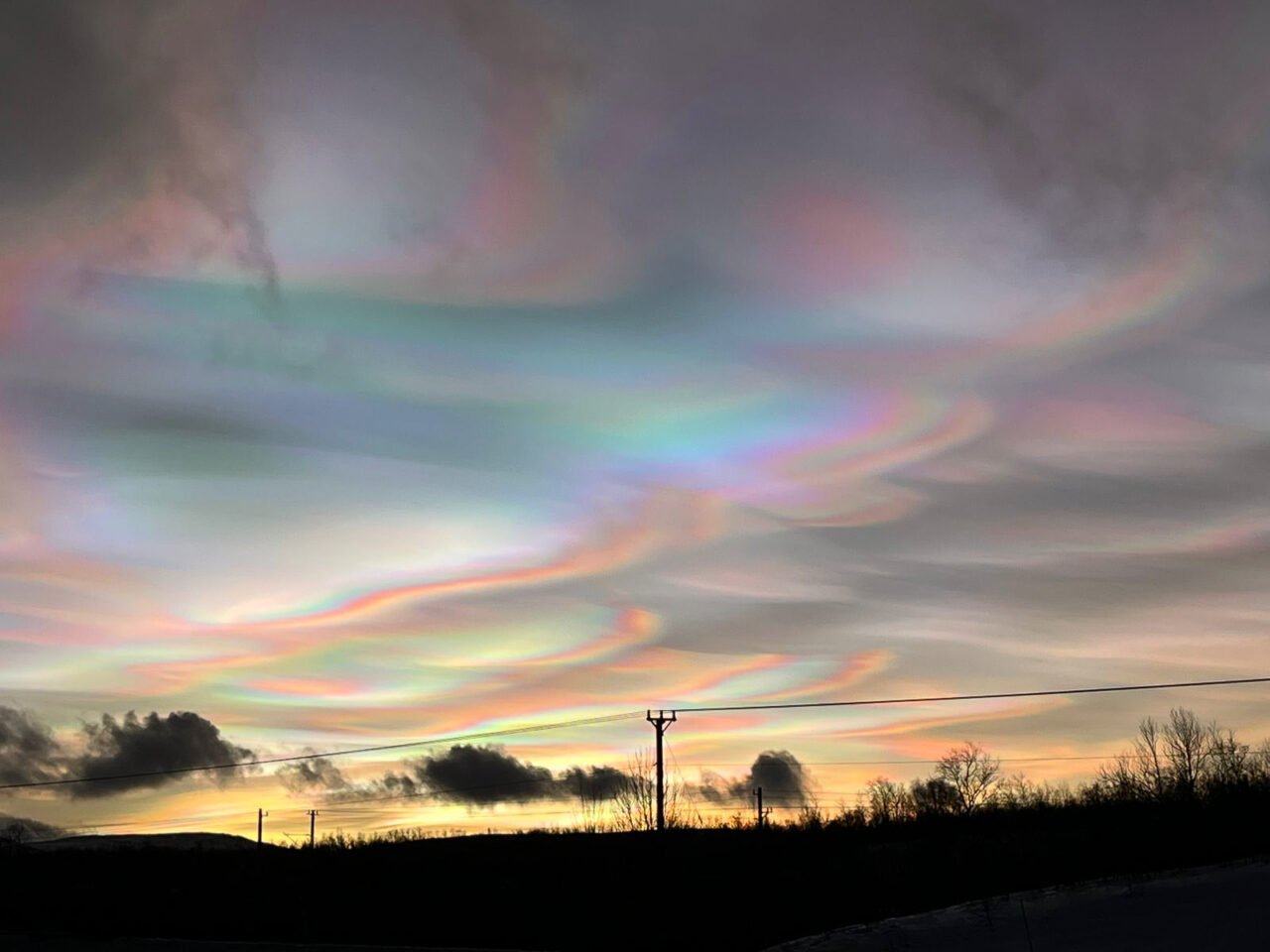 Ao-contrario-do-que-se-imagina-dessa-vez-o-ceu-colorido-avistado-por-Brotto-nao-foi-resultado-de-uma-aurora